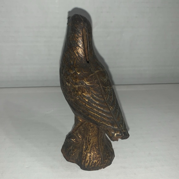 Vintage Cast Iron Bird on Stump Bank - Picture 3 of 6